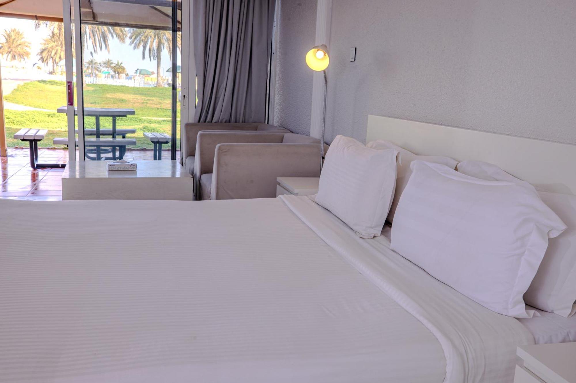 Palm Beach Resort ฮาล์ฟมูนเบย์ ภายนอก รูปภาพ